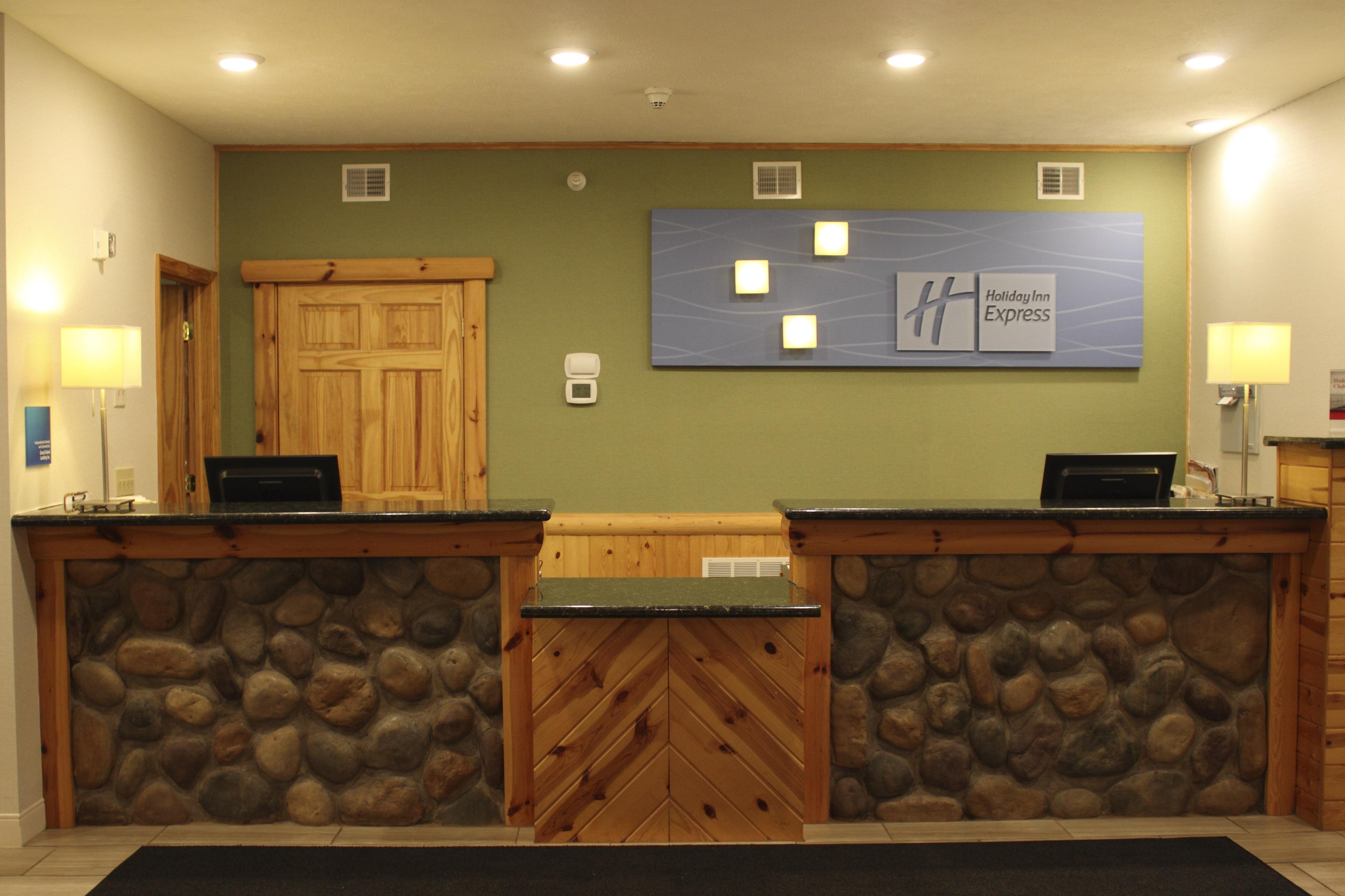 Holiday Inn Express Munising-Lakeview, An Ihg Hotel Kültér fotó