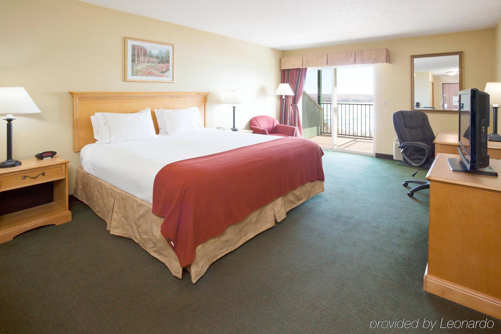 Holiday Inn Express Munising-Lakeview, An Ihg Hotel Szoba fotó