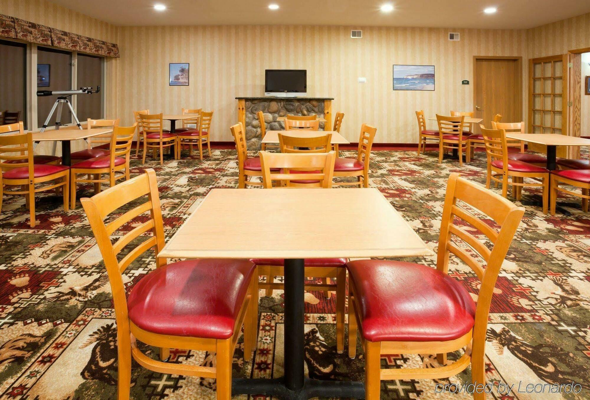 Holiday Inn Express Munising-Lakeview, An Ihg Hotel Kültér fotó